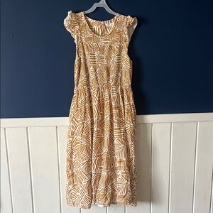 THML Anthropologie Ruffled Sleeve Geometric Midi Dress Tan &White w/pockets sz L